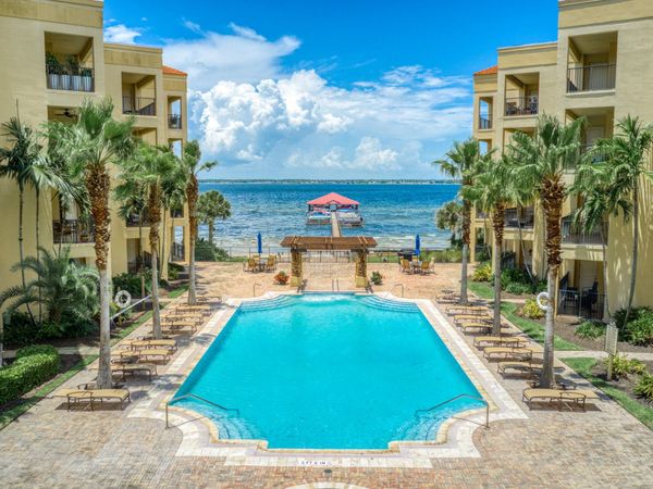 2351 Lakeview Drive, Unit 209, Sebring, FL 33870