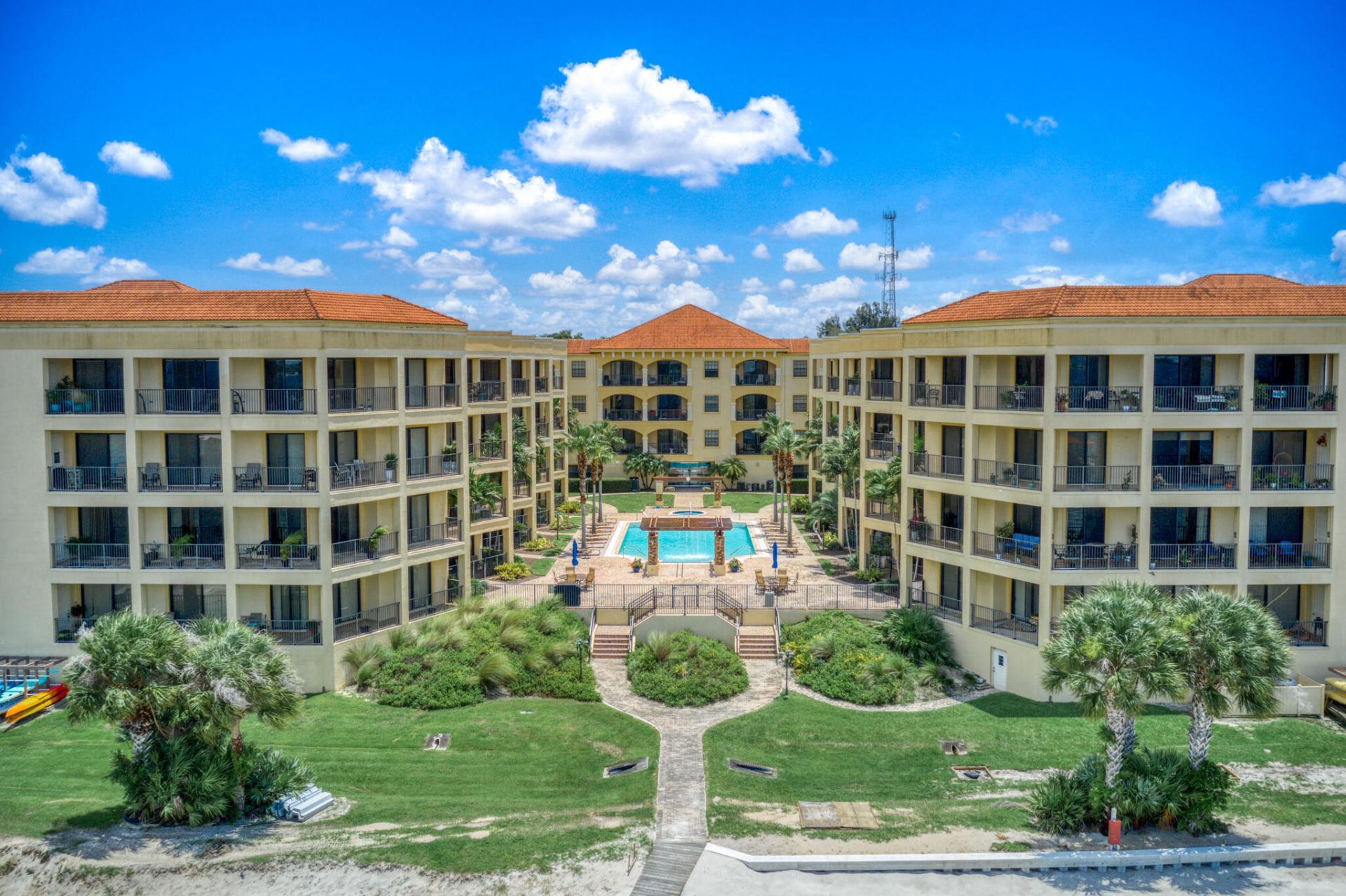 2351 Lakeview Drive, Unit 209, Sebring, FL 33870 Photo