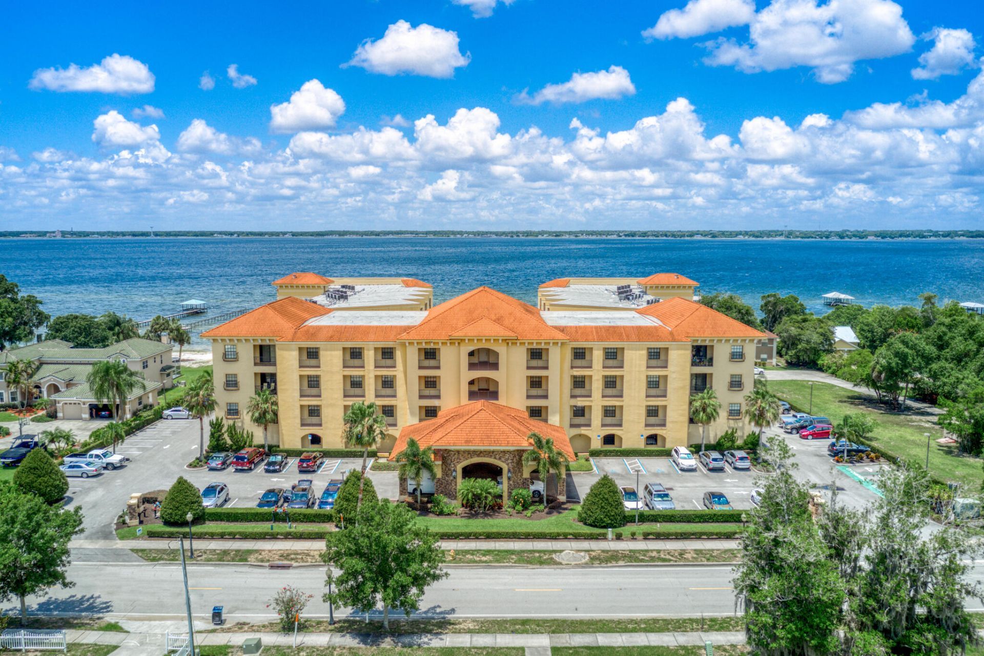 2351 Lakeview Drive, Unit 209, Sebring, FL 33870 Photo