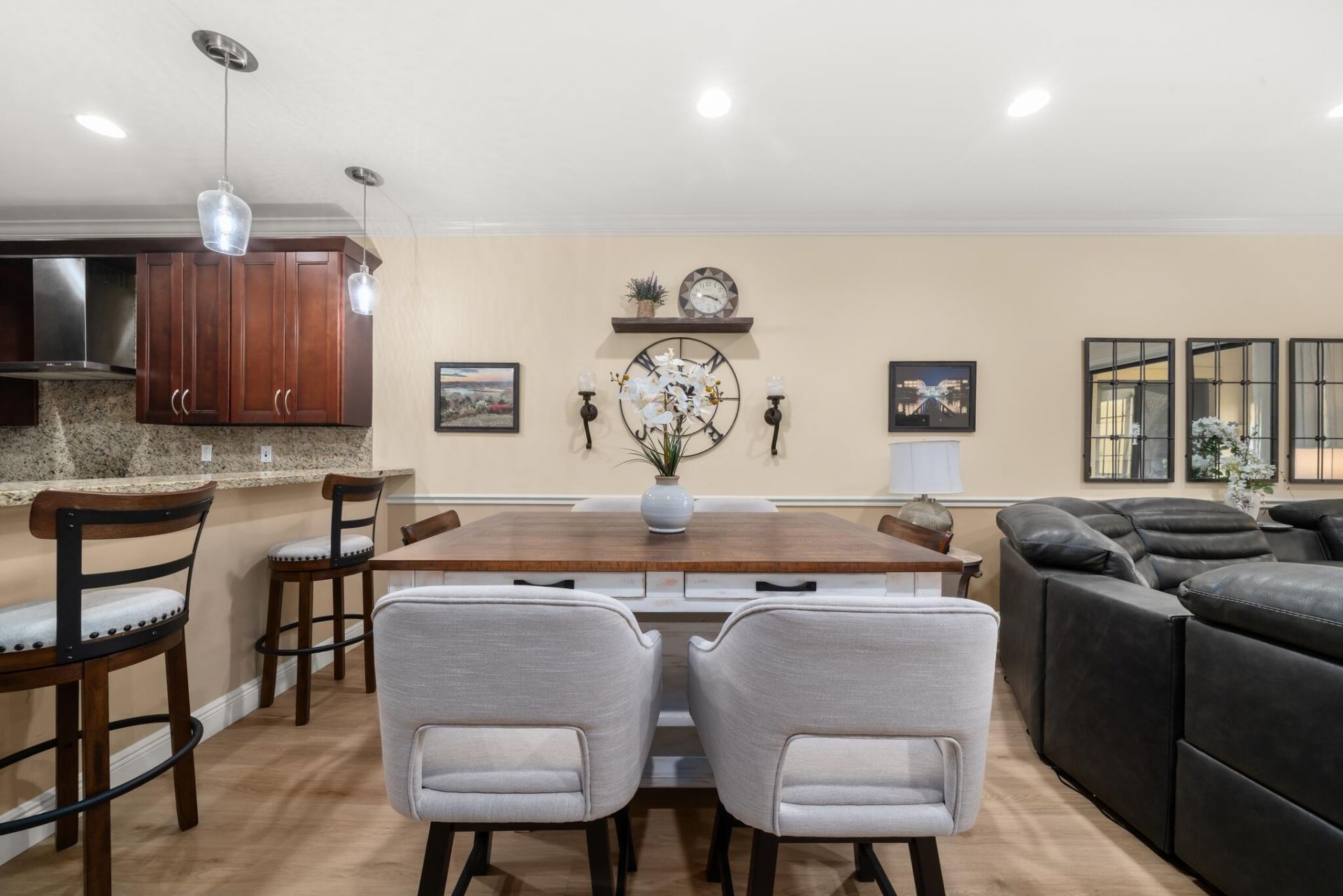 2351 Lakeview Drive, Unit 209, Sebring, FL 33870 Photo