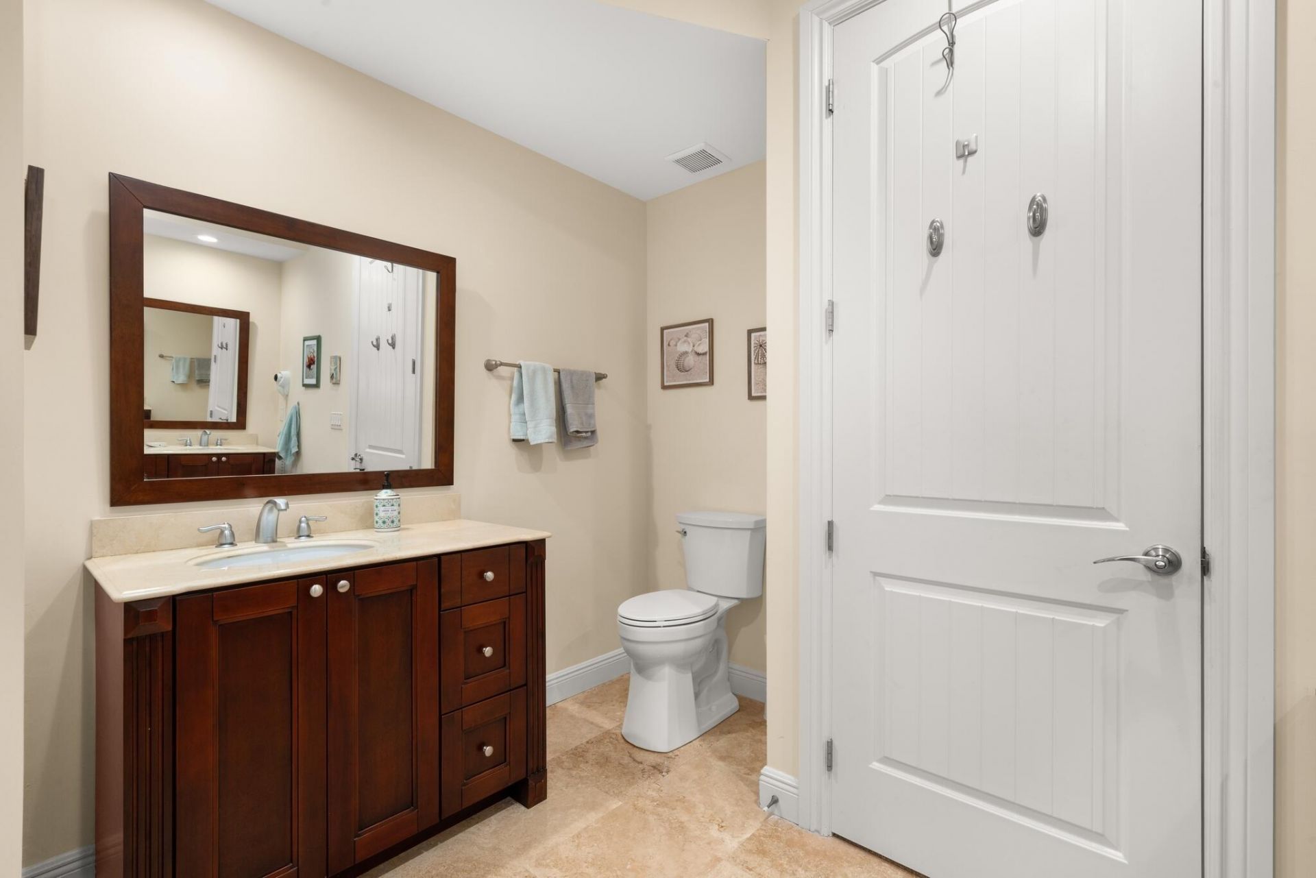 2351 Lakeview Drive, Unit 209, Sebring, FL 33870 Photo