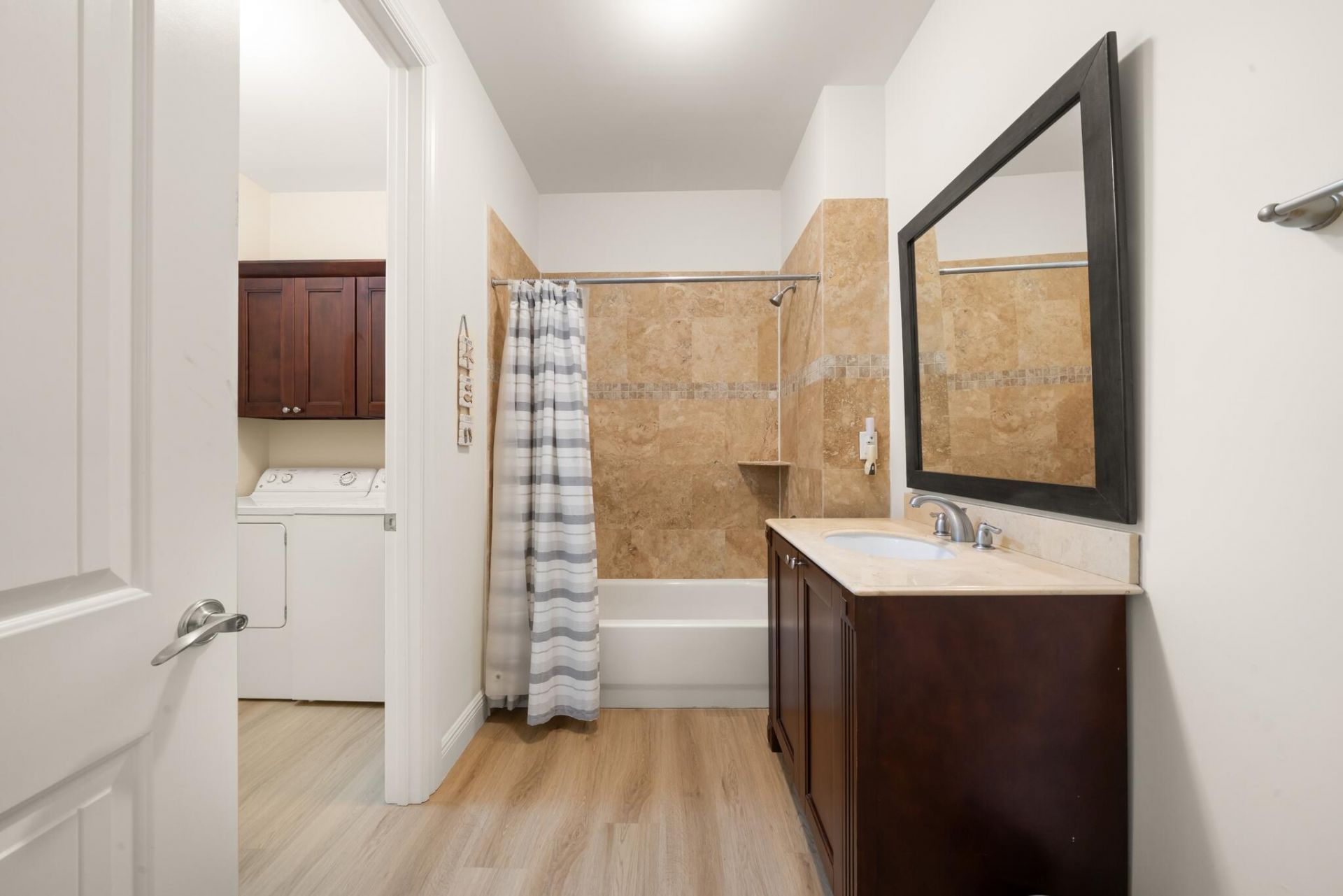 2351 Lakeview Drive, Unit 209, Sebring, FL 33870 Photo