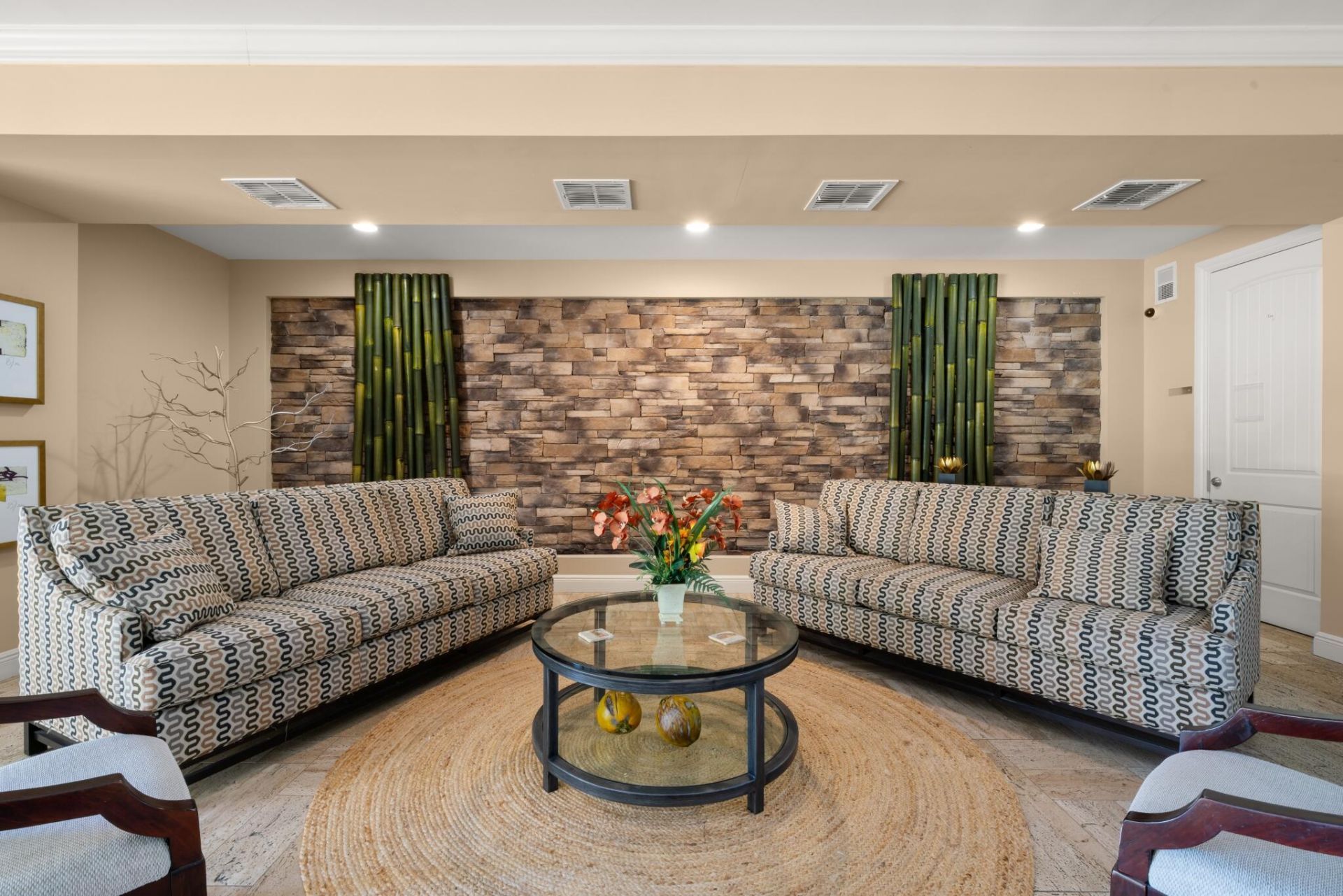 2351 Lakeview Drive, Unit 209, Sebring, FL 33870 Photo