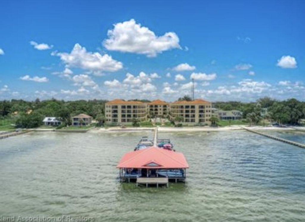 2351 Lakeview Drive, Unit 209, Sebring, FL 33870 Photo
