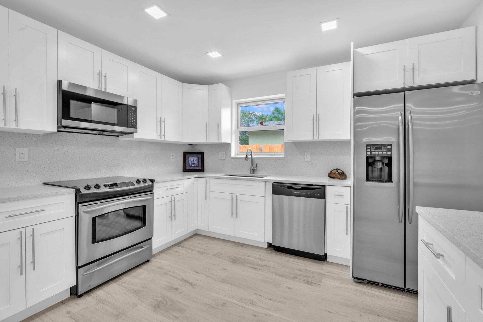 4872 NW 6th Court, Plantation, FL 33317 Photo