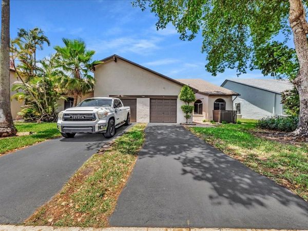 10003 NW 83rd Street, Unit 4, Tamarac, FL 33321