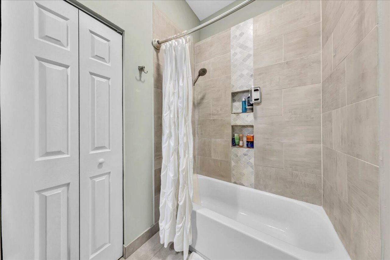10003 NW 83rd Street, Unit 4, Tamarac, FL 33321 Photo