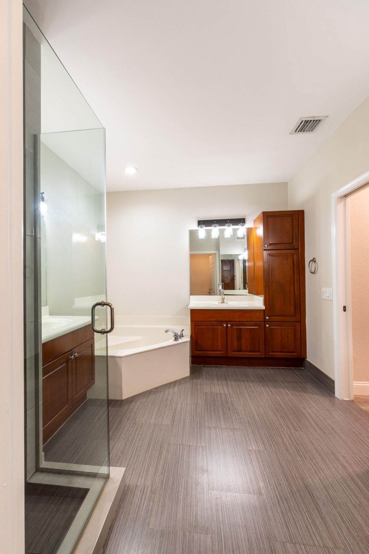 1639 Passion Vine Circle, Unit 16-4, Weston, FL 33326 Photo
