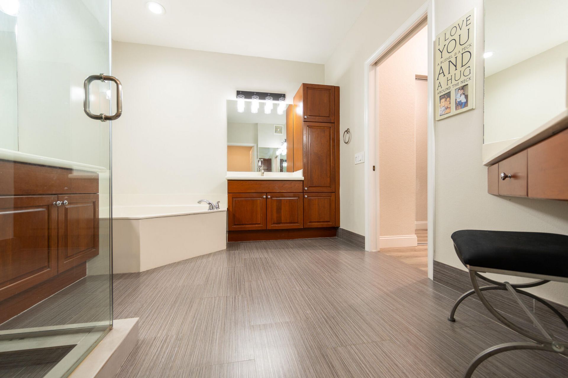 1639 Passion Vine Circle, Unit 16-4, Weston, FL 33326 Photo