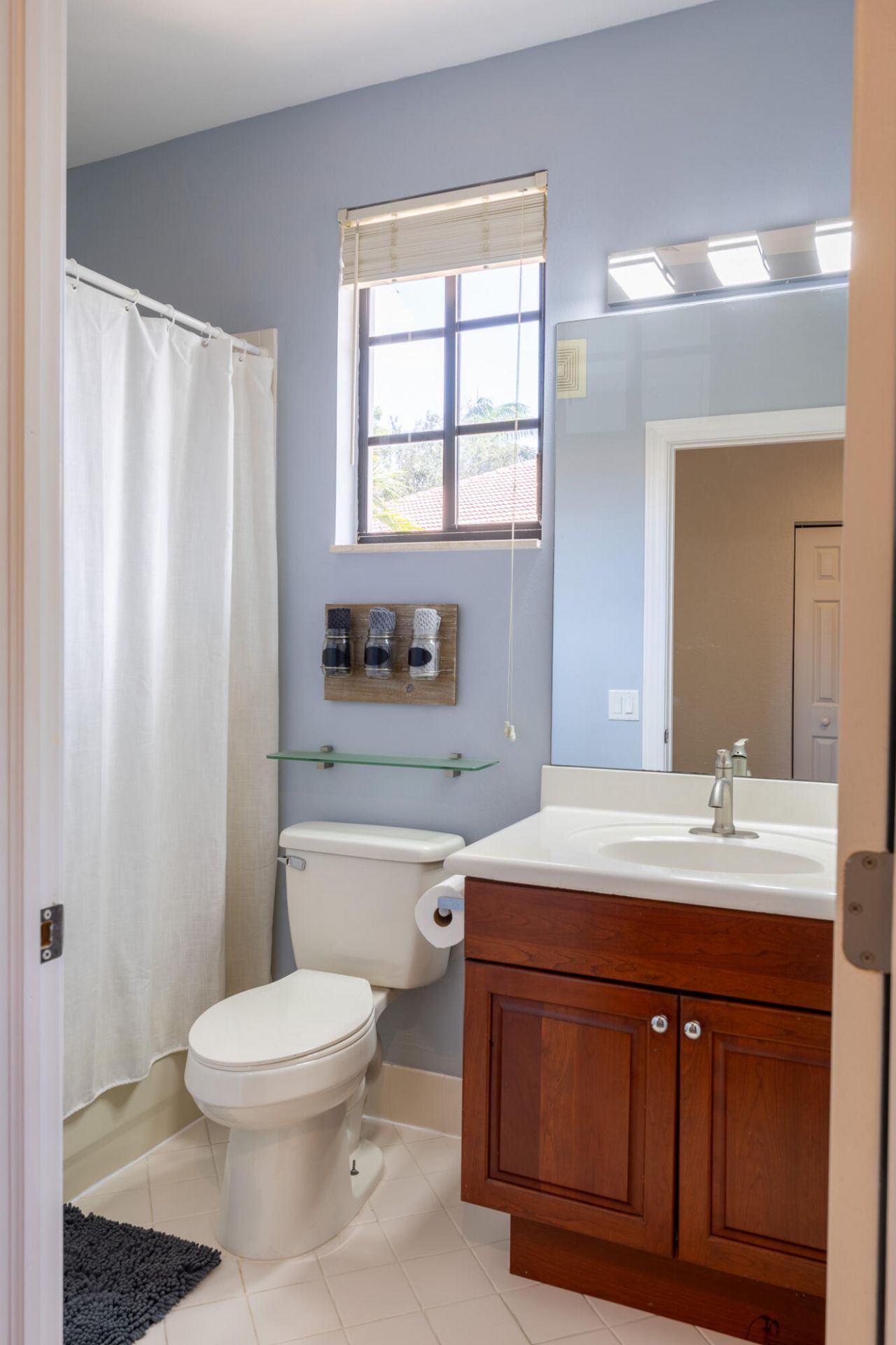 1639 Passion Vine Circle, Unit 16-4, Weston, FL 33326 Photo