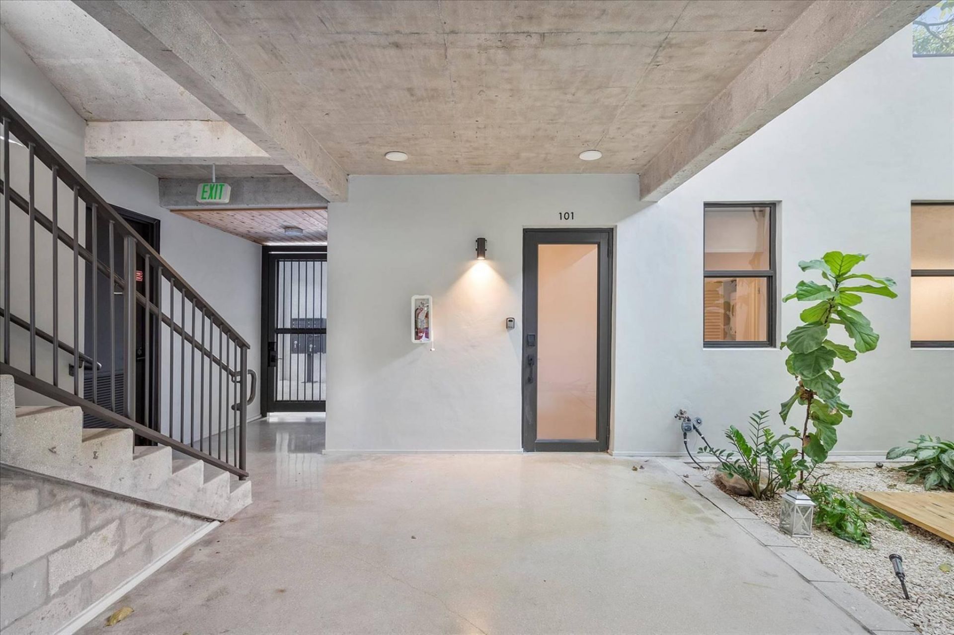1053 NW 29th Street, Unit Casa Flamb, Miami, FL 33127 Photo