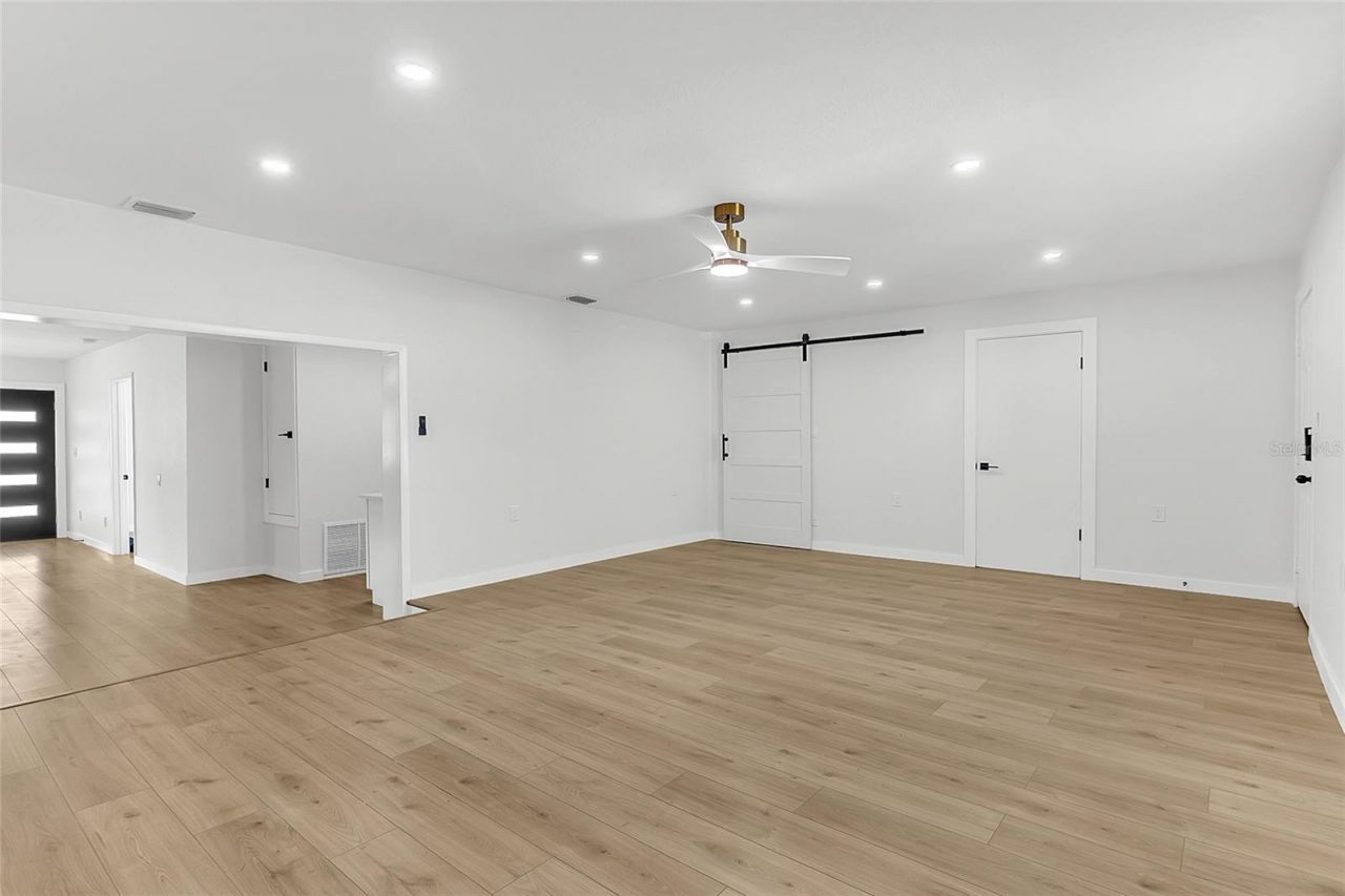 1825 Aaron Avenue, Orlando, FL 32811 Photo