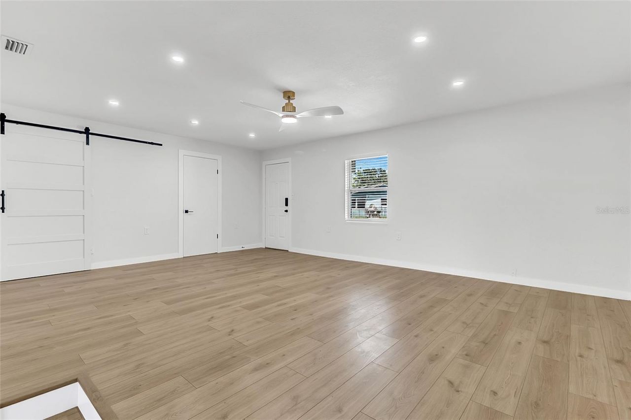 1825 Aaron Avenue, Orlando, FL 32811 Photo
