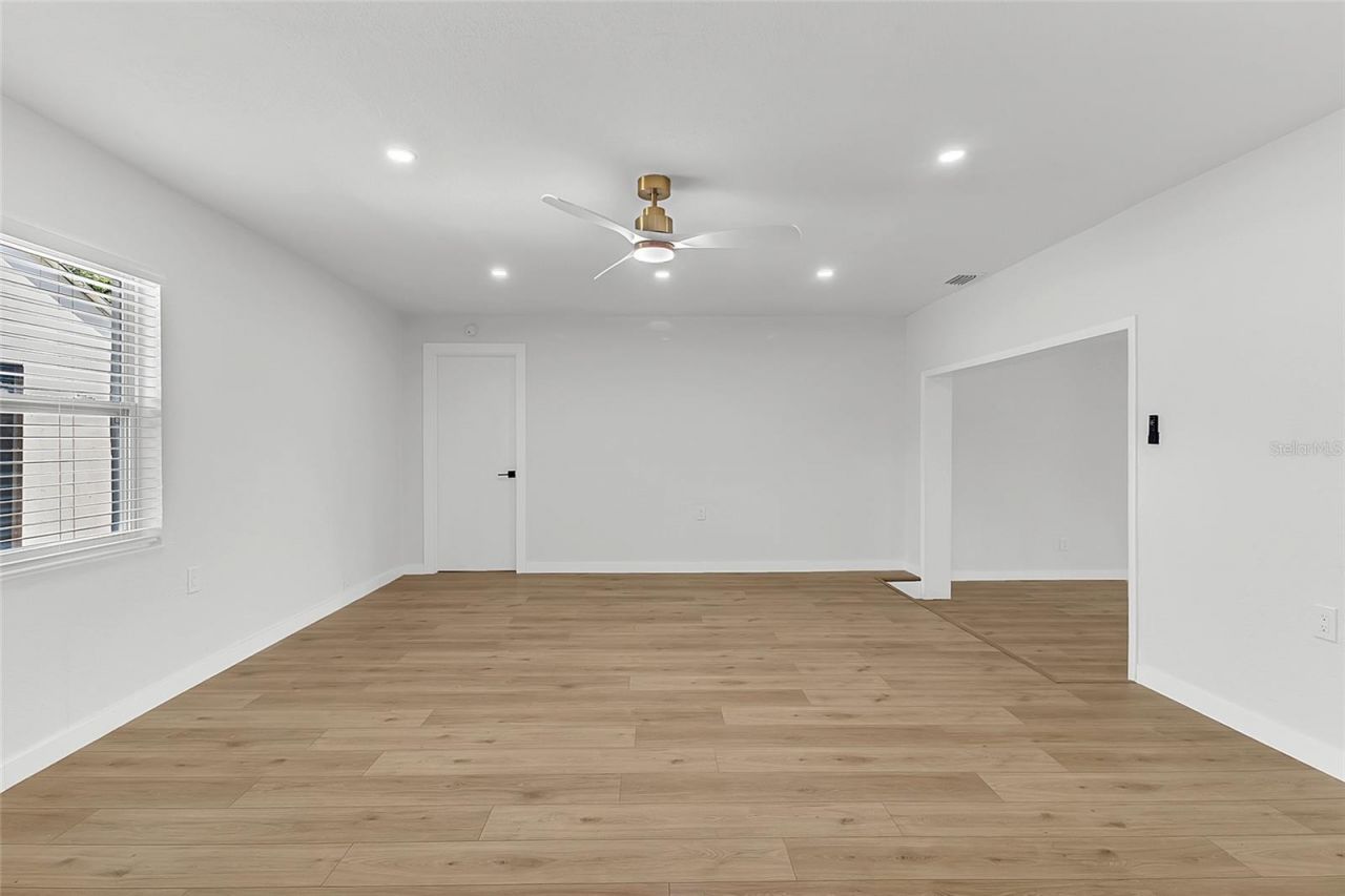 1825 Aaron Avenue, Orlando, FL 32811 Photo