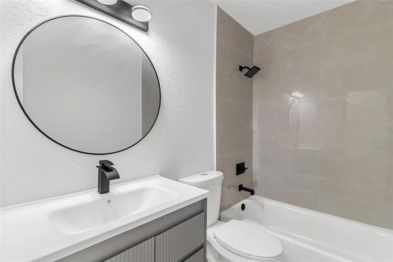 1825 Aaron Avenue, Orlando, FL 32811 Photo