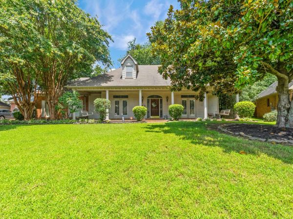 1614 WOOD FARMS DR, Memphis, TN 38016