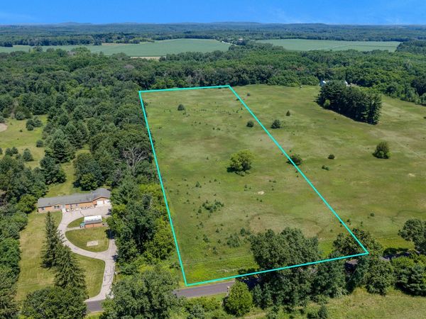 10 AC West Edgewood Drive, Oxford, WI 53952