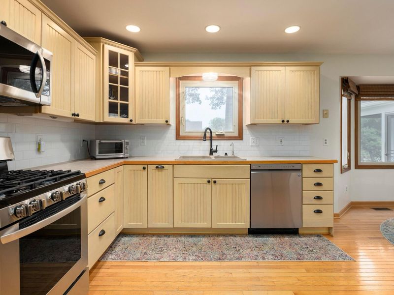 830 Hensel Woods Road, Gahanna, OH 43230 Photo 6