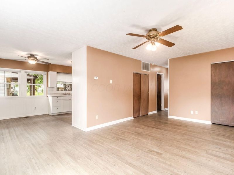 4595 Annhurst Road, Columbus, OH 43228 Photo 10