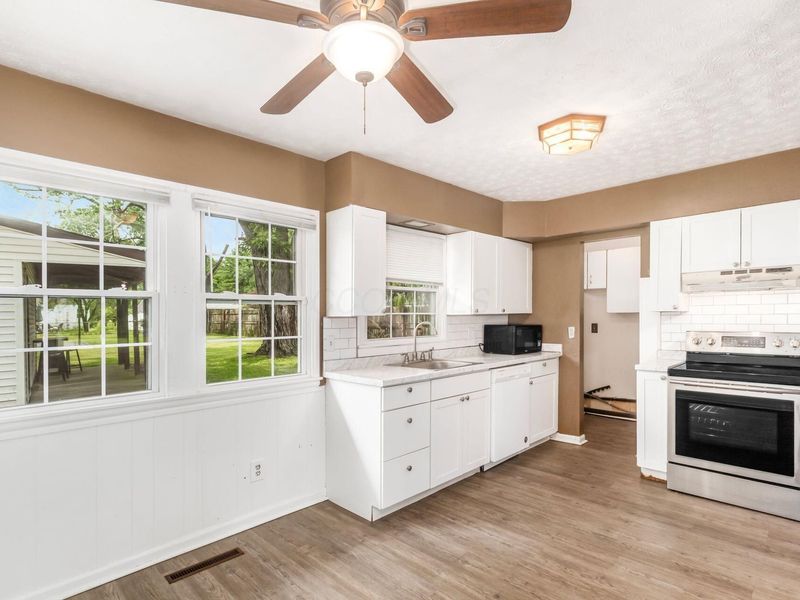 4595 Annhurst Road, Columbus, OH 43228 Photo 14