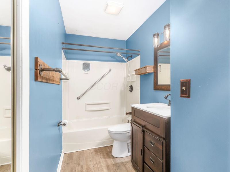 4595 Annhurst Road, Columbus, OH 43228 Photo 18