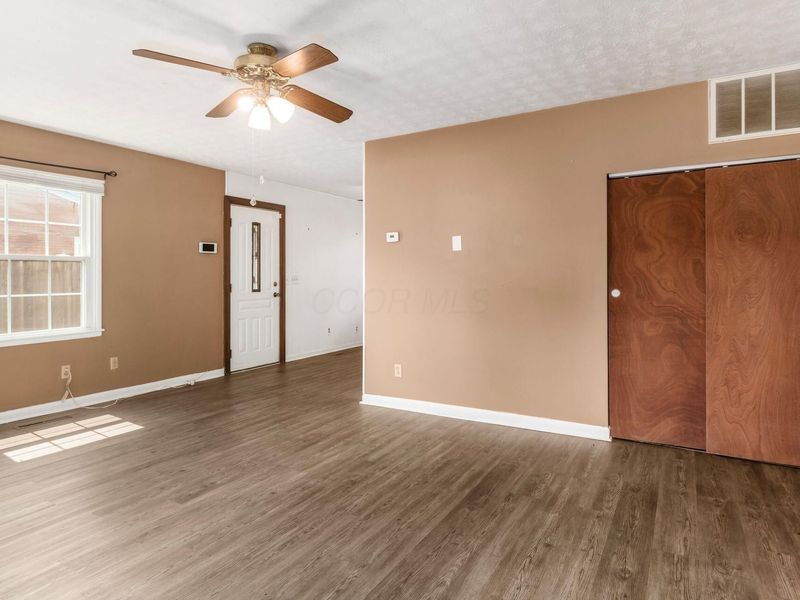 4595 Annhurst Road, Columbus, OH 43228 Photo 7