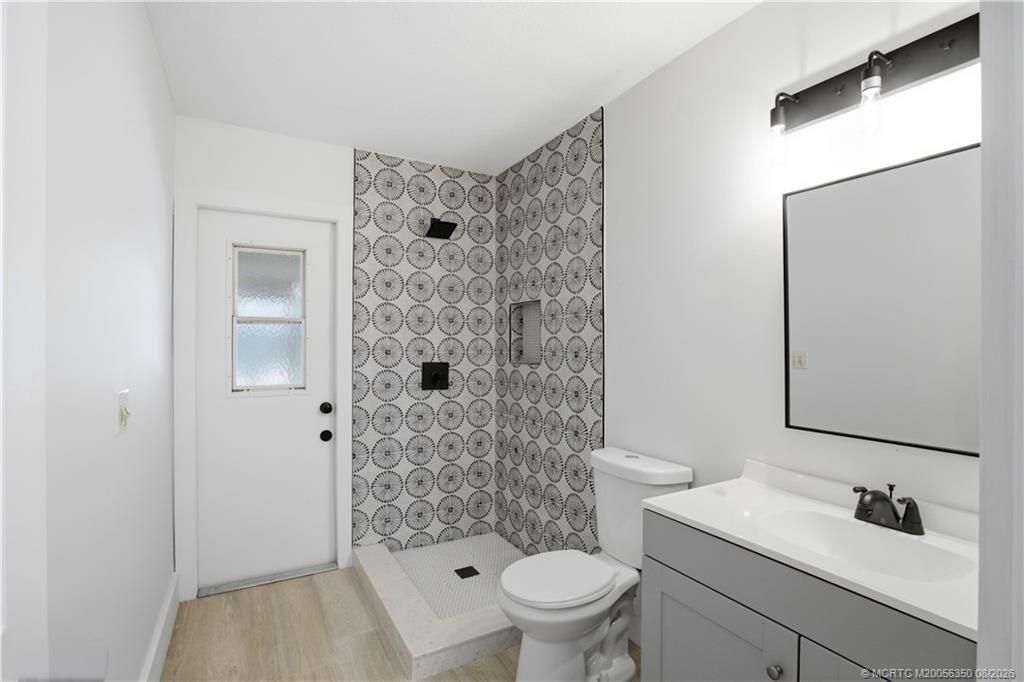 822 SE Cavern Avenue, Port Saint Lucie, FL 34983 Photo