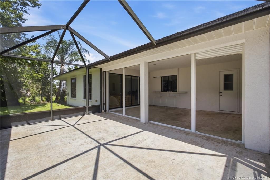 822 SE Cavern Avenue, Port Saint Lucie, FL 34983 Photo