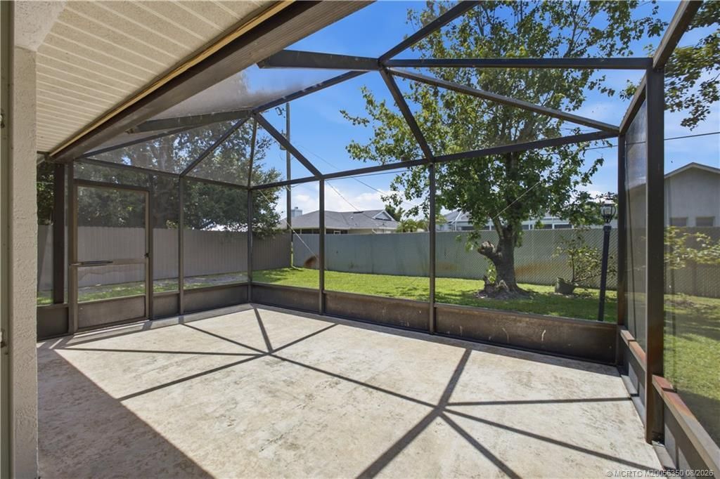 822 SE Cavern Avenue, Port Saint Lucie, FL 34983 Photo