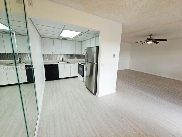 13250 SW 7th Ct, Unit 402L, Pembroke Pines, FL 33027