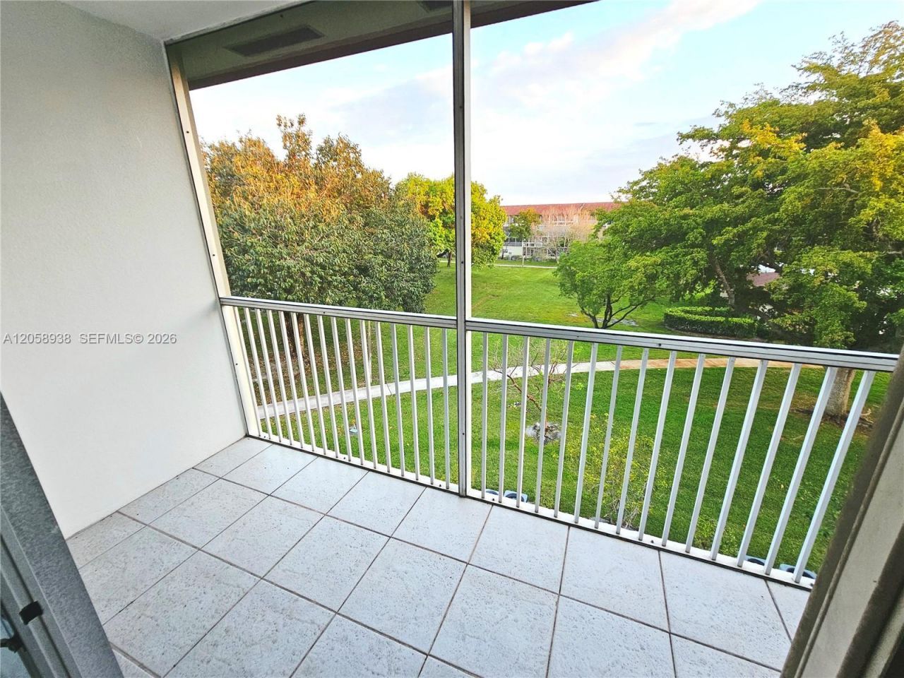 13250 SW 7th Ct, Unit 402L, Pembroke Pines, FL 33027 Photo