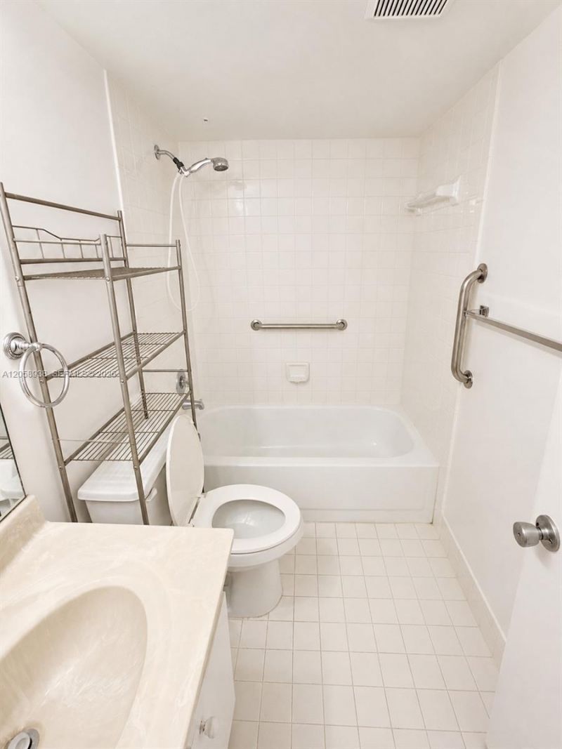 13250 SW 7th Ct, Unit 402L, Pembroke Pines, FL 33027 Photo