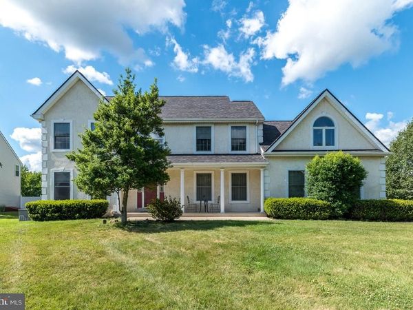1 CRESTWOOD COURT , PHOENIXVILLE, PA 19460