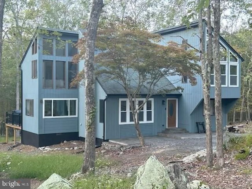 142 Saunders Drive , Bushkill, PA 18324 Main Photo