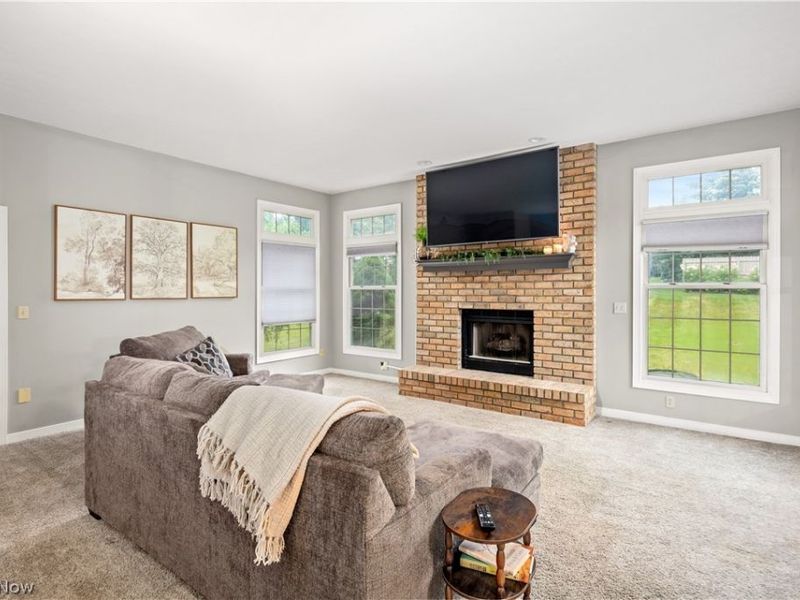 809 Adam Run Drive, Cuyahoga Falls, OH 44223 Photo 13