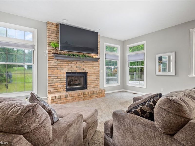 809 Adam Run Drive, Cuyahoga Falls, OH 44223 Photo 14