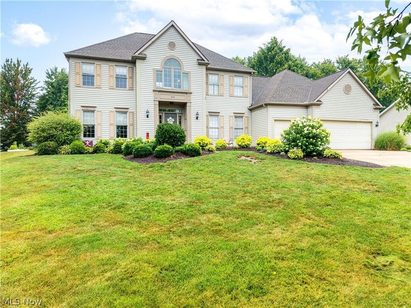 809 Adam Run Drive, Cuyahoga Falls, OH 44223 Photo 2