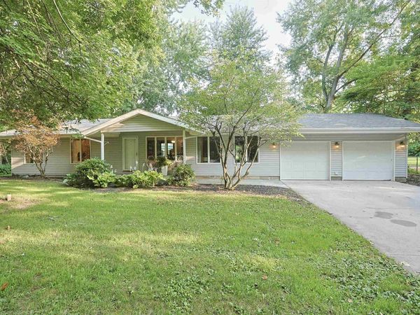 10272 Douglas Road, Osceola, IN 46561