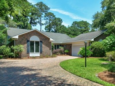 466 Country Club Dr., Pawleys Island, SC 29585
