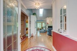 466 Country Club Dr. photo 4