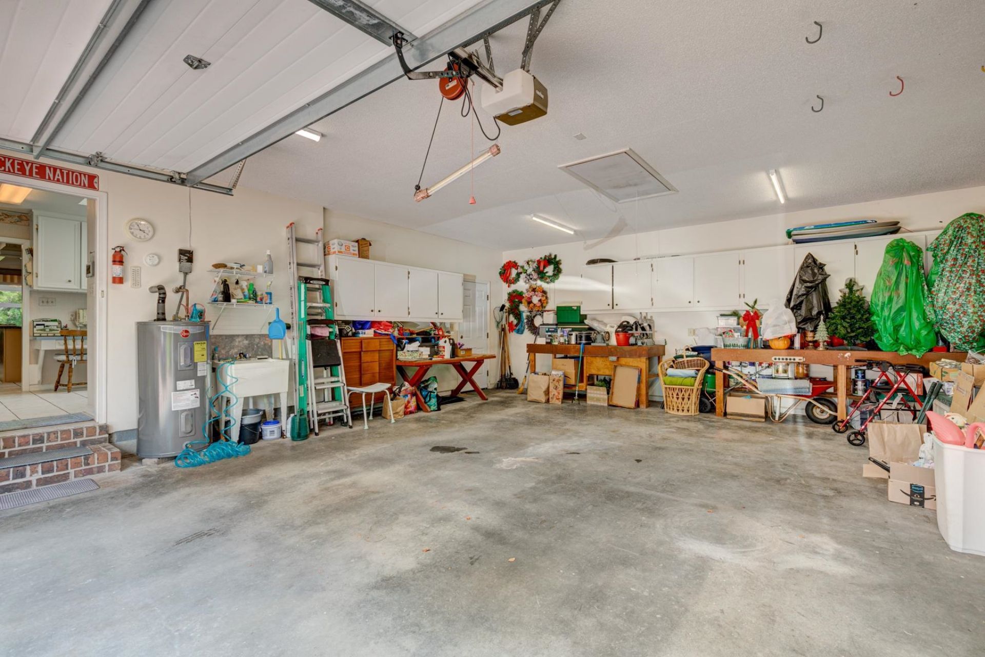 466 Country Club Dr. Photo 41
