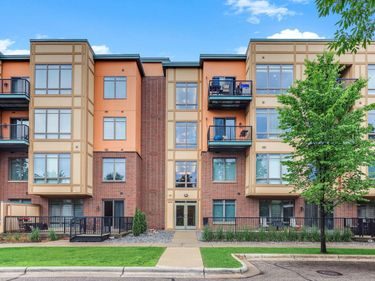 1070 Grandview Court NE, Unit 411, Columbia Heights, MN 55421