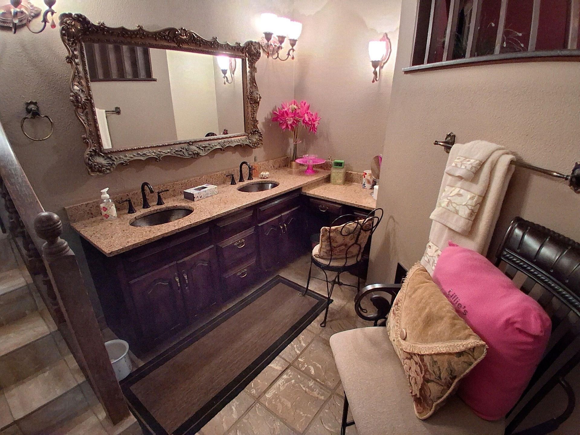 108 Hampton Avenue Photo 11