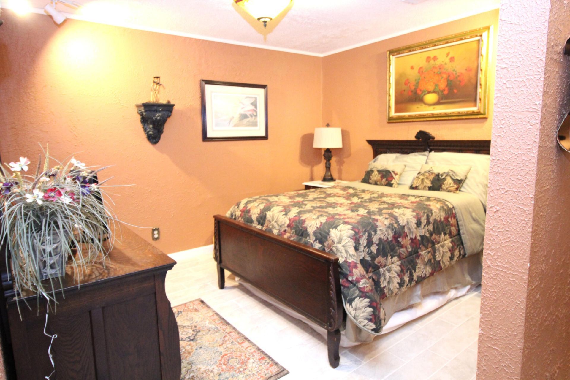 108 Hampton Avenue Photo 19