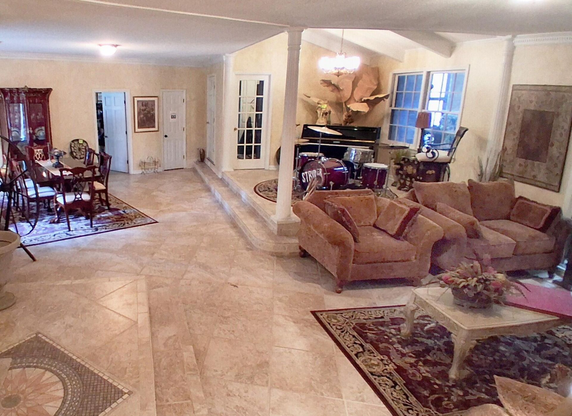 108 Hampton Avenue Photo 28