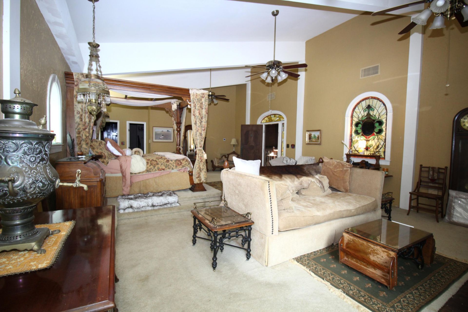 108 Hampton Avenue Photo 9
