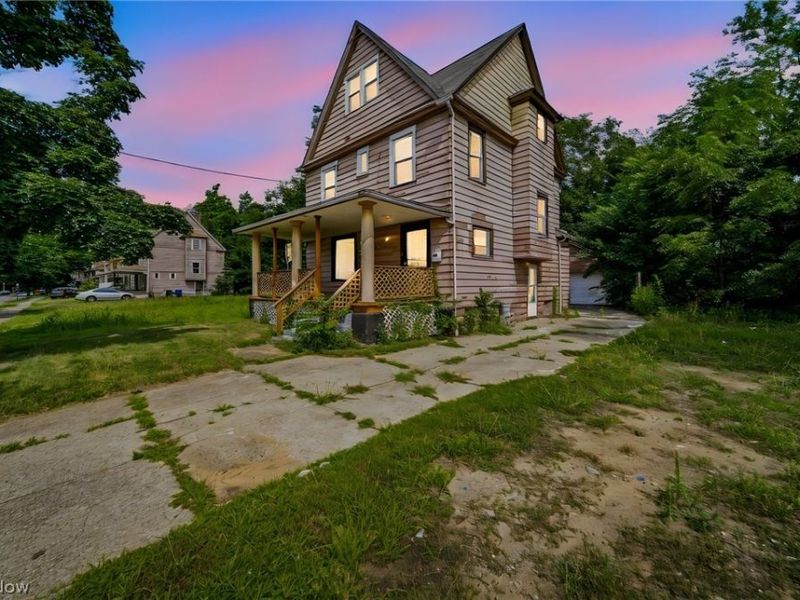 10929 Tacoma Avenue, Cleveland, OH 44108 Photo 25