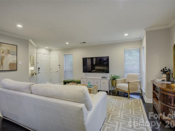 2506 Cranbrook Lane , Charlotte, NC 28207