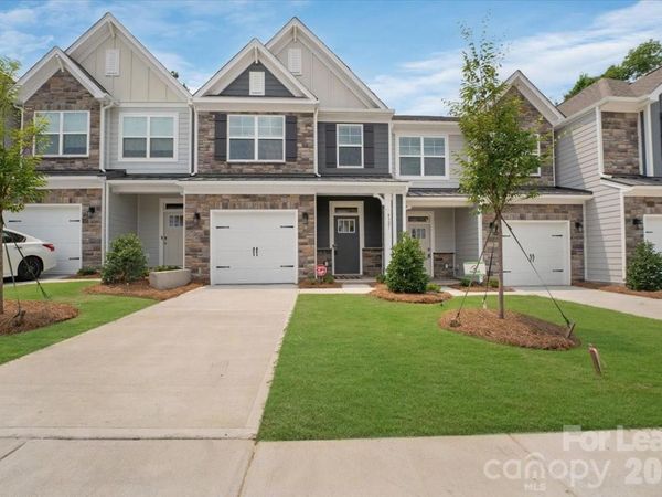 4321 Black Court , Harrisburg, NC 28075