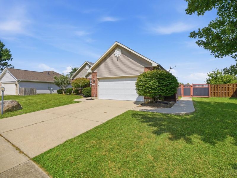 2396 Ferndown Drive, Miamisburg, OH 45342 Photo 4